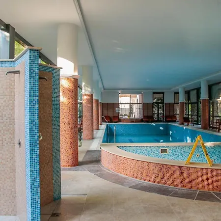 The Bluedeck Wellness Apart-hotel 4*